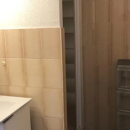 Alcove 4 Pers Rdc Avec Parking Prive Et Animaux Admis A Saint-cyprien - Fr-1-793-24 圣西普里安