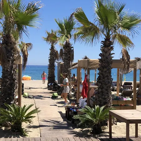 Alcove 4 Pers Rdc Avec Parking Prive Et Animaux Admis A Saint-cyprien - Fr-1-793-24 *