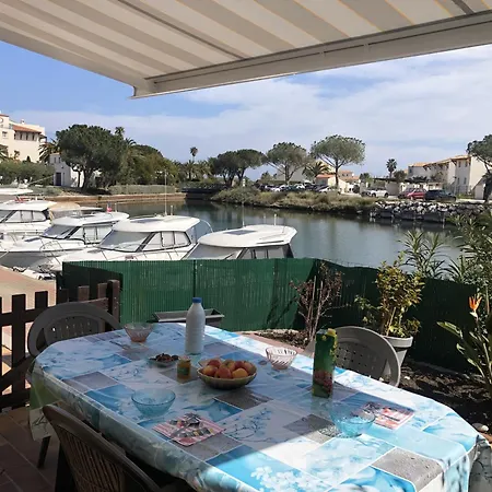 Alcove 4 Pers Rdc Avec Parking Prive Et Animaux Admis A Saint-cyprien - Fr-1-793-24 Apartment