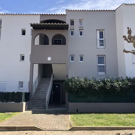 Alcove 4 Pers Rdc Avec Parking Prive Et Animaux Admis A Saint-cyprien - Fr-1-793-24